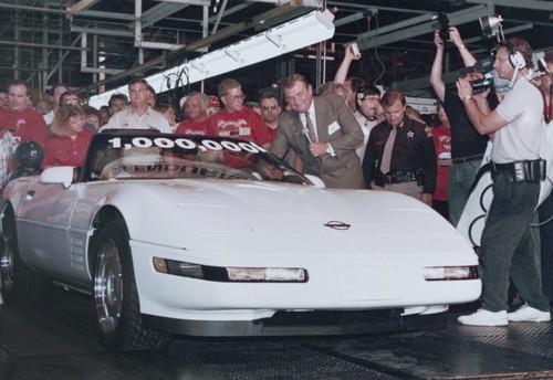 Einmillionste Chevrolet Corvette: So lief sie am 2. Juli 1992 vom Band´.