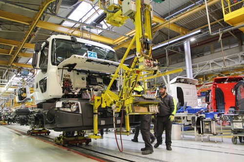 Elektro-Lkw-Produktion von Renault Trucks im Werk Blainville-sur-Orne in der Normandie.