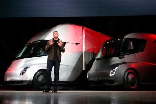 Elon Musk kündigt für 2020 einen Tesla-Lastwagen an.