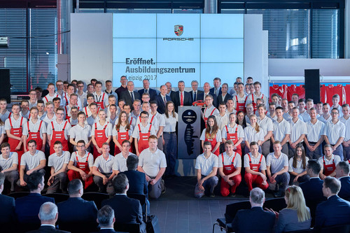 Eröffnung des Porsche Ausbildungszentrums in Leipzig.