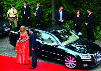 Eröffnungskonzert 2009 mit Verteidigungsminister Theodor zu Guttenberg mit Gattin Stephanie.