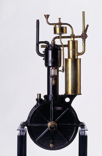 Erster Viertaktmotor von Gottlieb Daimler.