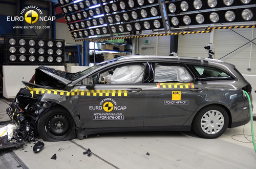 Euro-NCAP-Crashtest: Ford Mondeo.