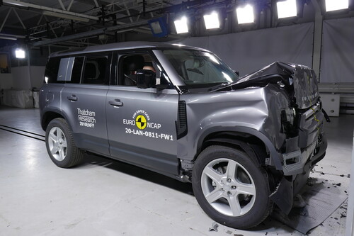 Euro-NCAP-Crashtest: Land Rover Defender.