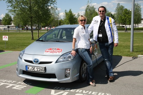Ex-Rallye Weltmeisterin Isolde Holderied und Beifahrer Hauke Schrieber gewannen im Toyyota Prius Plug-in hat die  „1. Bodensee-Elektrik“ gewonnen.