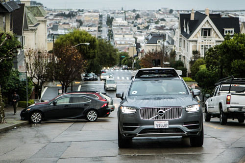 Fahren ohne Fahrer in den USA: Uber-Taxi in San Franzisco.