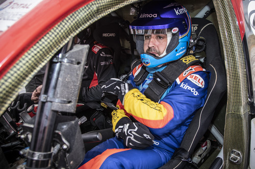 Fernando Alonso im Toyota Hilux Rallye Raid.