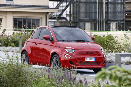 Fiat 500 RED.