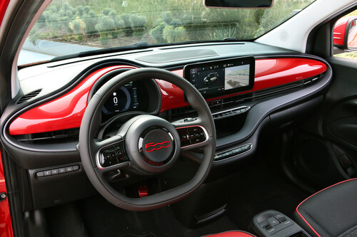 Fiat 500, Sondermodell „(RED)“.