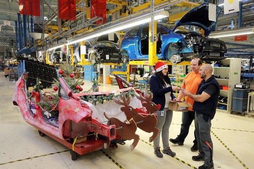 Fiesta-Weihnachtsschlitten in der Ford-Produktion in Köln-Niehl.