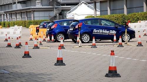 Ford-Fahrsicherheitstraining „Vorfahrt für Deine Zukunft“.