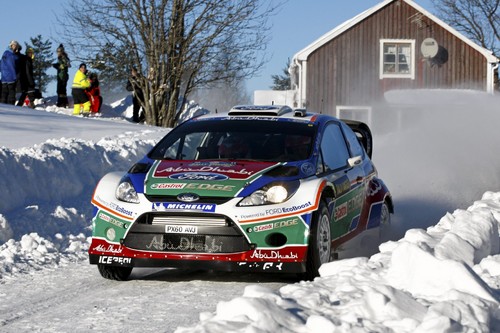 Ford Focus RS WRC von Mikko Hirvonen und Jarmo Lehtinen .
