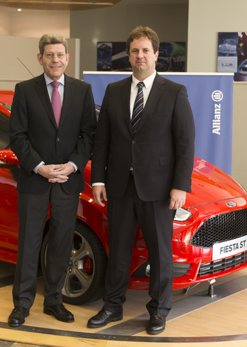 Ford-Geschäftsführer Bernhard Mattes (links) und Karsten Crede, CEO Allianz Global Automotive, geben ihre Kooperation bekannt.