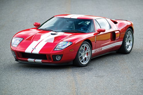 Ford GT (2005).

