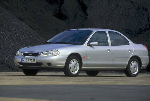 Ford Mondeo (1997).
