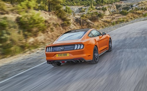 Ford Mustang GT in Twister-Orange.