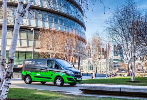 Ford nimmt mit 20 Transit Custom PHEV an einem Flottentest in London teil.