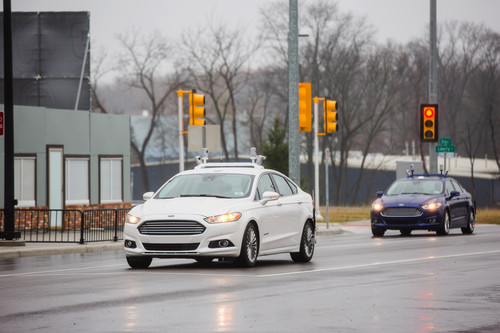 Ford nutzt zur Erprobung autonomer Fahrzeuge den Fusion Hybrid. 