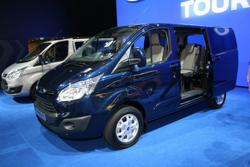 Ford Tourneo Custom.