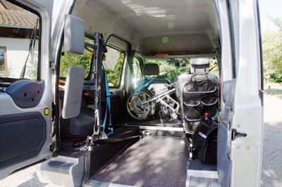 Ford Tourneo mit Rollstuhlrampe