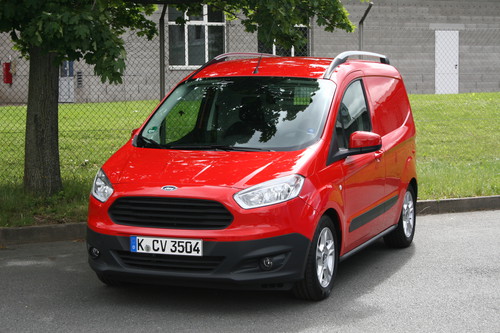 Ford Transit Courier.