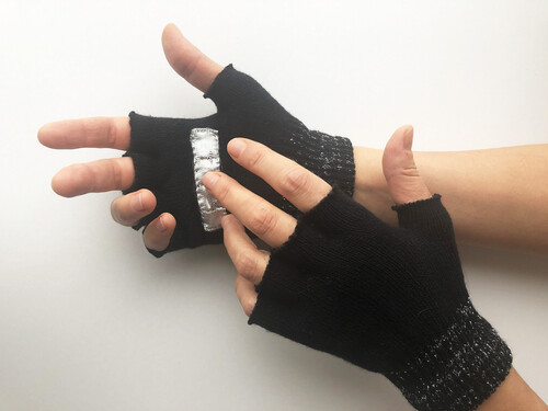 Für den Lexus Design Award 2021 nominiert: Handschuhe, die mit Hilfe von Rhythmus und Musik von stressigen Situationen ablenken.