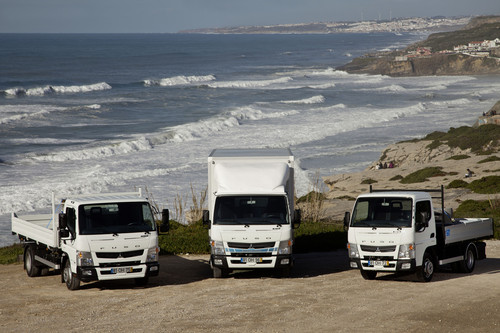 Fuso Canter 8,55 t, Canter Eco Hybrid und Canter 3,5 t (von links).