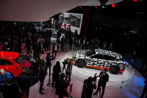 Genf 2018: Messestand von Audi mit dem Prototyp des e-Tron.
