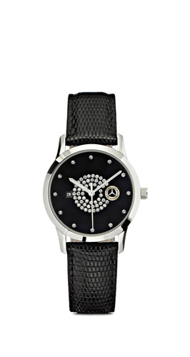 Geschenkvorschlag von Mercedes-Benz: Damen-Armbanduhr „Classic Glamour“.