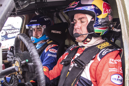 Giniel de Villiers und Fernando Alonso im Toyota Hilux Rallye Raid.