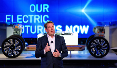 GM-Spitzenmanager Mark Reuss gibt einen Ausblick auf die Zukunft der Elektromobilität im Konzern.