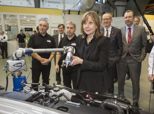 GM-Vorstandsvorsitzende Mary Barra im Internationalen Technischen Entwicklungszentrum bei Opel in Rüsselsheim.
