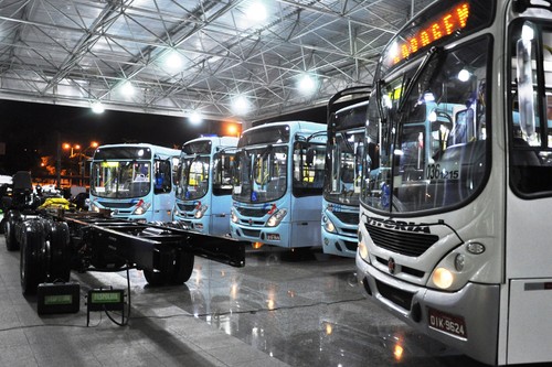 Großaufträge für Mercedes-Benz: Über 520 Stadtbusse erneuern Flotten in brasilianischen Großstädten.