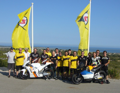 Gruppenfoto nach Moto2-Reifentest in Mireval.