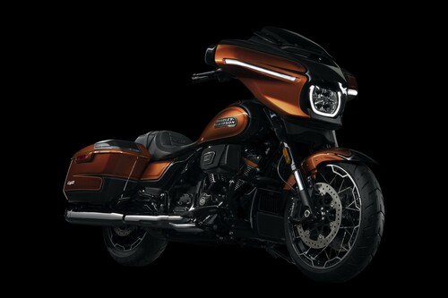 Harley-Davidson CVO Street Glide.