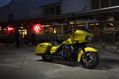 Harley-Davidson Road Glide Special in der Farboption „Eagle Eye“. 