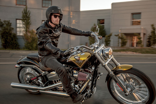 Harley-Davidson Softtail Breakout.