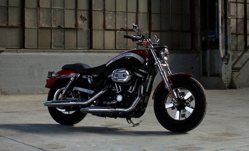Harley-Davidson XL 1200CA Sportster Custom Limited.