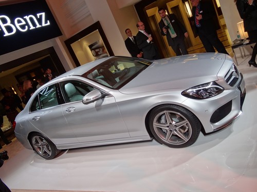 Heftig umlagert am Vorabend der Detroit Motor Show: die neue C-Klasse von Mercedes-Benz.