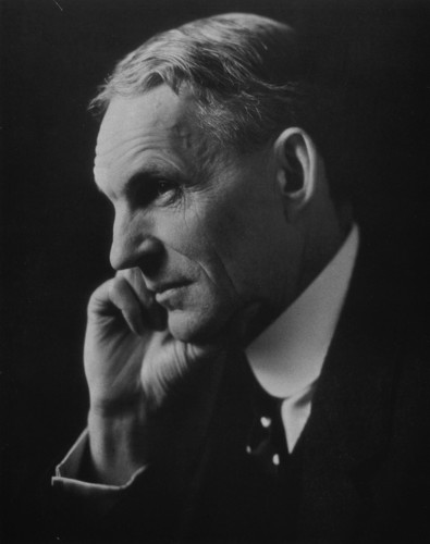 Henry Ford (1863 - 1947).