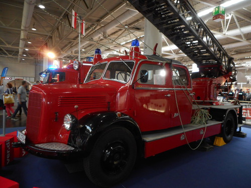 Historisches Feuerwehrfahrzeug.