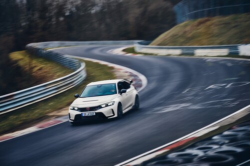 Honda Civic Type-R auf Nürburgring-Rekordfahrt.
