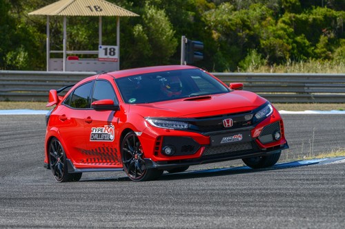 Honda Civic Type R auf Rekordfahrt in Estoril.