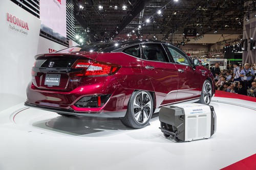 Honda Clarity Fuel Cell.
