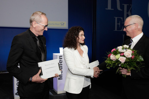 „Horizont&quot;-Award „Männer und Frauen des Jahres 2015“ in der Kategorie Marketing (v.l.): Opel-Vorstandsvorsitzender Dr. Karl-Thomas Neumann, Marketingchefin Tina Müller und Chefredakteur Uwe Vorkötter.