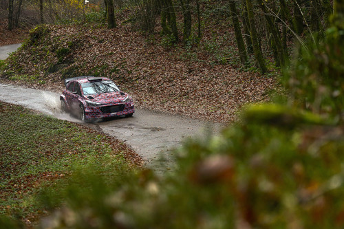 Hyundai i20 WRC beim Testen.