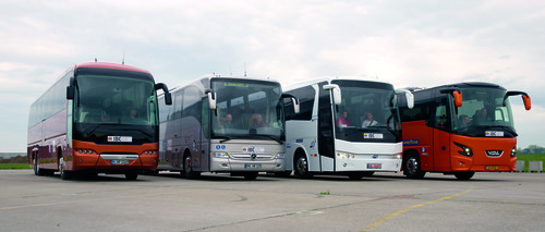 IBC-Vergleichstest (v.l.):  Neoplan Tourliner L, Mercedes-Benz Tourismo L, Temsa HD12 und VDL Futura FMD2. 