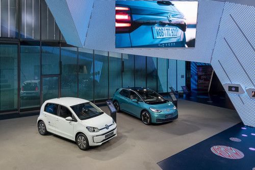 ID 3 und neuer e-Up im Volkswagen-Pavillon der Autostadt. 
