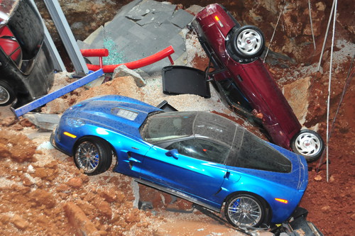 Im Erdloch: Corvette ZR1 „Blue Devil“ von 2009.