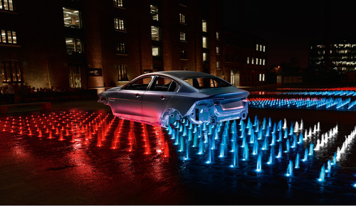 Im Rahmen des Recylingprojektes „Realcar" (Recycled Aluminium Car) hat Jaguar im Geschäftsjahres 2015/16 über 50 000 Tonnen Aluminiumverschnitt in den Produktionsprozess zurückgeführt. Das entspricht dem Gewicht von 199 203 XE-Karosserien